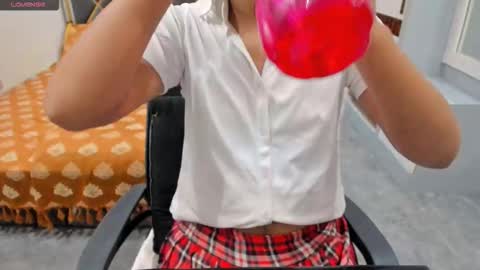 Snapshot of sexy_doll_1_ chatting on 09-15-25, 05:13 Sexydoll online show from 09-15-25, 05:13