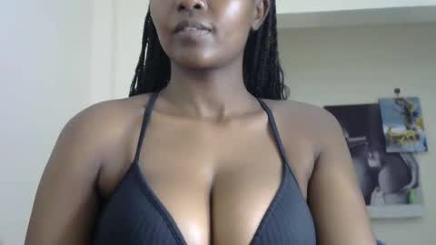 sexy_flavia8 online show from 11-21-25, 09:02