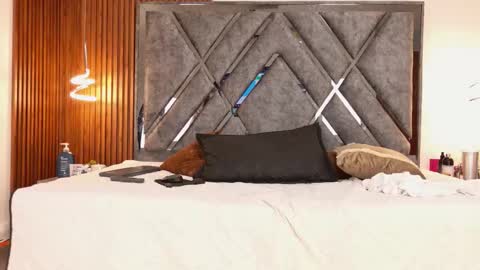 Dafne online show from 10-12-25, 02:05