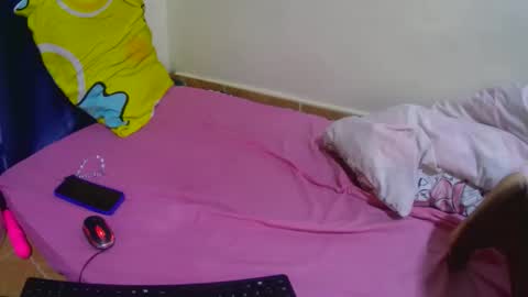 Winnie online show from 12-16-25, 07:24