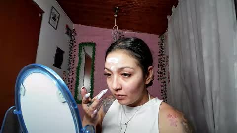 sexy lolas online show from 09-11-25, 04:56