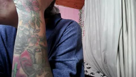 Snapshot of sexy_lolas chatting on 02-11-26, 03:33 sexy lolas online show from 02-11-26, 03:33