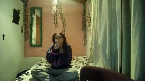 Snapshot of sexy_lolas chatting on 02-17-26, 01:35 sexy lolas online show from 02-17-26, 01:35