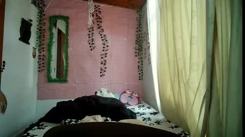 Snapshot of sexy_lolas chatting on 02-21-26, 09:49 sexy lolas online show from 02-21-26, 09:49