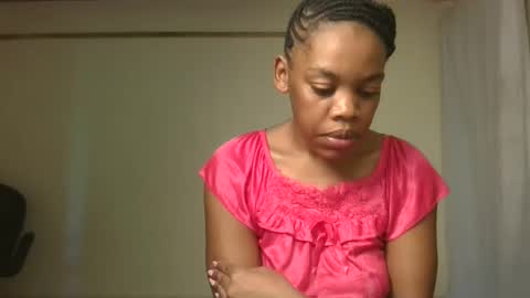 Snapshot of sexy_lyna chatting on 11-13-25, 09:30 sexy_lyna online show from 11-13-25, 09:30