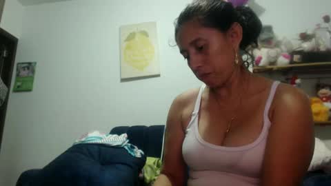 Snapshot of sexy_mary_69 chatting on 10-01-25, 01:33 Mary online show from 10-01-25, 01:33