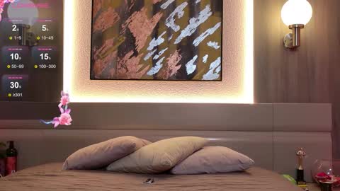 Snapshot of sexy_me_bb chatting on 10-26-25, 12:11 Alison online show from 10-26-25, 12:11