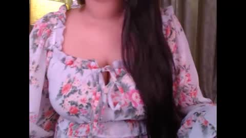 Snapshot of sexy_myra18 chatting on 11-20-25, 04:12 myra online show from 11-20-25, 04:12