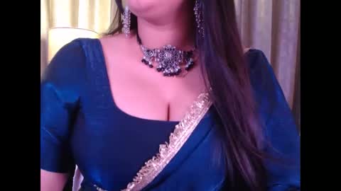 Snapshot of sexy_myra18 chatting on 01-15-26, 05:23 myra online show from 01-15-26, 05:23