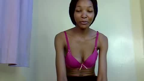 Snapshot of sexy_narohah chatting on 10-01-25, 01:39 Narohah online show from 10-01-25, 01:39