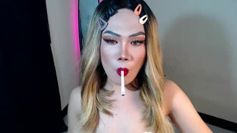 Snapshot of sexy_rc18 chatting on 12-04-24, 08:29 RC online show from 12-04-24, 08:29