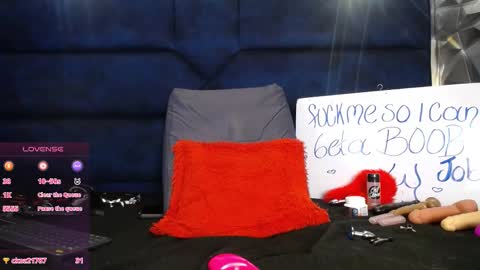 karoline online show from 12-20-25, 04:08