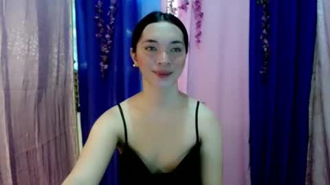 Snapshot of sexy_savanah chatting on 10-15-25, 02:01 sexy_savanah online show from 10-15-25, 02:01