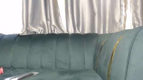 sexy_serena_ online show from 12-18-24, 11:24