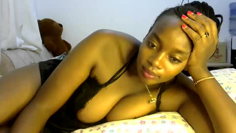 laura online show from 02-25-25, 05:47