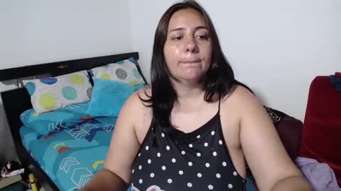 Snapshot of sexy_ticki chatting on 02-04-25, 12:29 janel online show from 02-04-25, 12:29