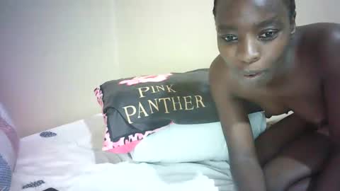 Snapshot of sexy_wetgal chatting on 12-12-24, 07:48 leila online show from 12-12-24, 07:48