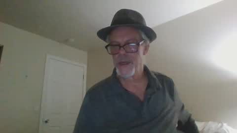 Snapshot of sexy_white_daddy chatting on 02-21-25, 03:23 Daddy online show from 02-21-25, 03:23
