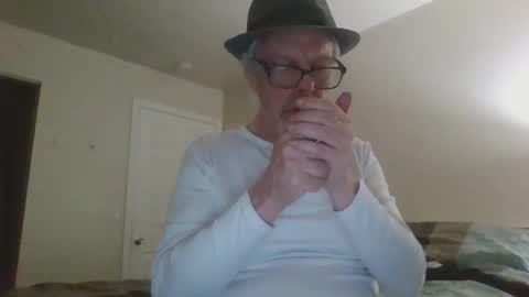 Snapshot of sexy_white_daddy chatting on 02-22-25, 05:12 Daddy online show from 02-22-25, 05:12