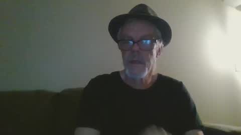 Snapshot of sexy_white_daddy chatting on 02-24-25, 04:27 Daddy online show from 02-24-25, 04:27