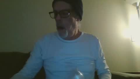 Snapshot of sexy_white_daddy chatting on 02-24-25, 09:53 Daddy online show from 02-24-25, 09:53