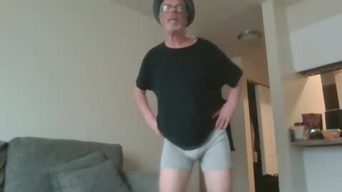 Snapshot of sexy_white_daddy chatting on 02-24-25, 07:52 Daddy online show from 02-24-25, 07:52