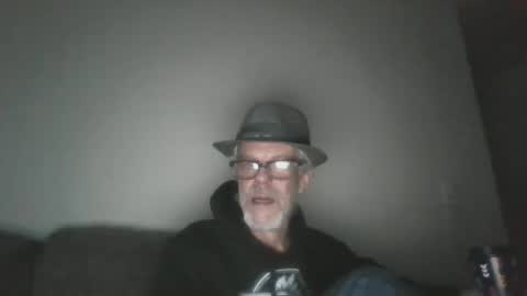 Snapshot of sexy_white_daddy chatting on 02-25-25, 05:15 Daddy online show from 02-25-25, 05:15