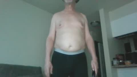 Snapshot of sexy_white_daddy chatting on 02-26-25, 02:26 Daddy online show from 02-26-25, 02:26