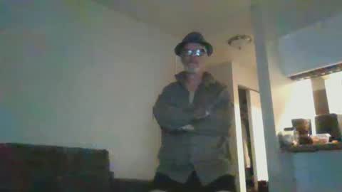 Snapshot of sexy_white_daddy chatting on 02-26-25, 06:26 Daddy online show from 02-26-25, 06:26