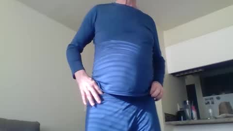 Snapshot of sexy_white_daddy chatting on 03-06-25, 11:31 Daddy online show from 03-06-25, 11:31