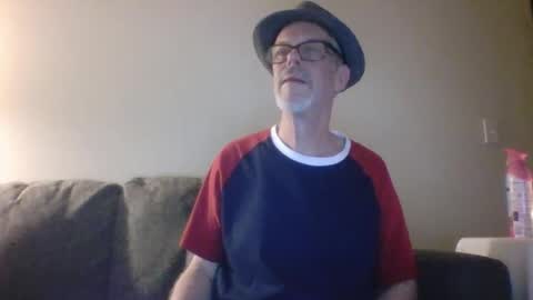 Snapshot of sexy_white_daddy chatting on 03-10-25, 04:07 Daddy online show from 03-10-25, 04:07