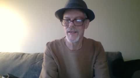 Snapshot of sexy_white_daddy chatting on 03-11-25, 05:02 Daddy online show from 03-11-25, 05:02