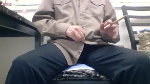 Snapshot of sexy_white_daddy chatting on 09-12-25, 11:48 Daddy online show from 09-12-25, 11:48