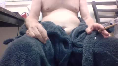 Snapshot of sexy_white_daddy chatting on 10-03-25, 09:39 Daddy online show from 10-03-25, 09:39