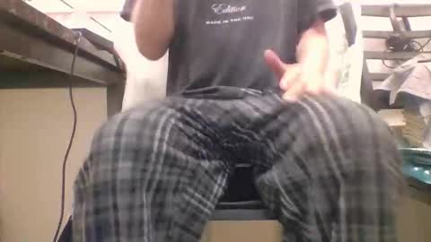 Snapshot of sexy_white_daddy chatting on 10-05-25, 03:10 Daddy online show from 10-05-25, 03:10