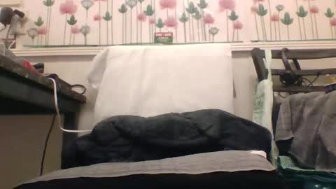 Snapshot of sexy_white_daddy chatting on 10-07-25, 11:24 Daddy online show from 10-07-25, 11:24