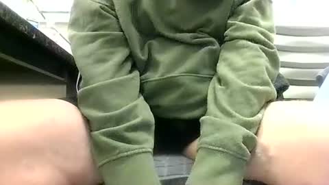 Snapshot of sexy_white_daddy chatting on 10-29-25, 03:31 Daddy online show from 10-29-25, 03:31