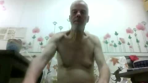Snapshot of sexy_white_daddy chatting on 02-12-26, 06:03 Daddy online show from 02-12-26, 06:03