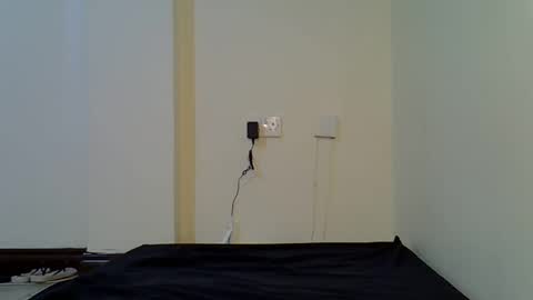 Snapshot of sexy_yello chatting on 10-11-25, 06:06 Bantu girl online show from 10-11-25, 06:06