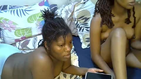Snapshot of sexy_yello chatting on 11-20-25, 03:56 Bantu girl online show from 11-20-25, 03:56