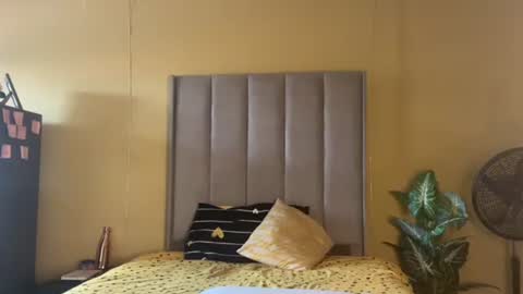 sexyasszeeee online show from 10-19-25, 11:22