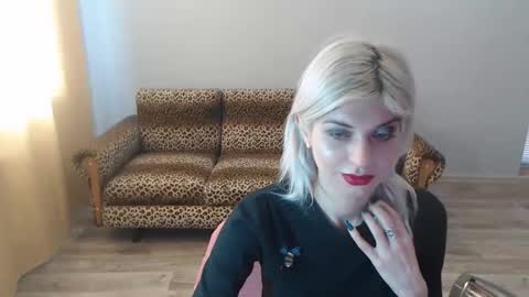 sexybeatriice online show from 01-04-25, 07:13