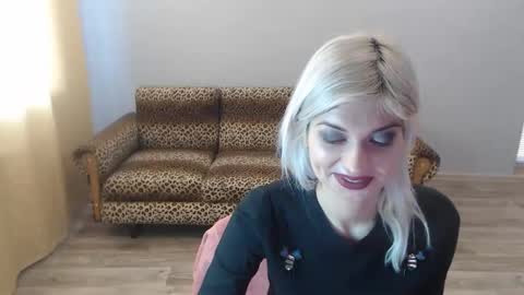 sexybeatriice online show from 01-05-25, 07:17
