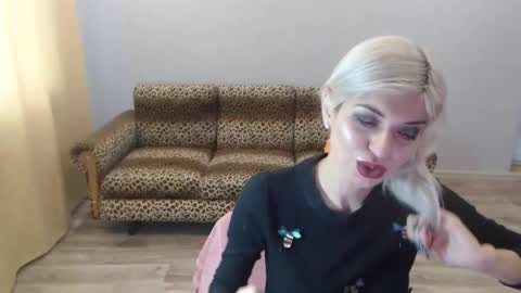 sexybeatriice online show from 01-07-25, 07:20