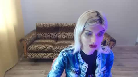 sexybeatriice online show from 01-21-25, 07:15