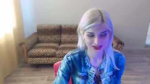 sexybeatriice online show from 02-14-25, 07:28