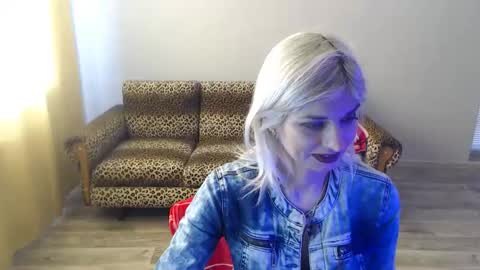 sexybeatriice online show from 02-25-25, 07:20