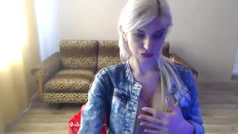 sexybeatriice online show from 02-28-25, 07:37