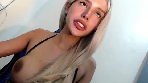 Seraphina Blaze online show from 02-15-25, 08:44