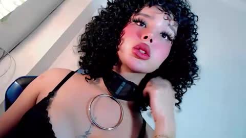 Snapshot of sexybite1 chatting on 10-27-25, 08:29 Seraphina Blaze online show from 10-27-25, 08:29